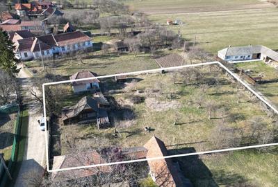 Casă individuală cu 2 camere cu Canalizare în Boroșneu Mic