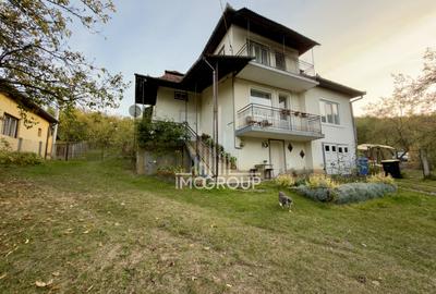 Casă individuală cu 5 camere cu Garaj în Băișoara