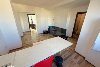 Apartament cu 3 camere semidecomandat în Griviței
