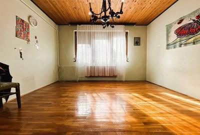 Casă cu 4 camere cu Teren 630 Mp în Central - 2