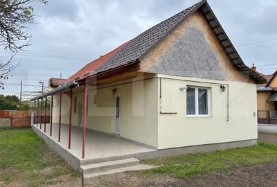 Casă individuală cu 2 camere cu Canalizare în Mureșeni