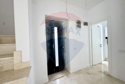 Casă individuală cu 4 camere cu Teren 446.92001342773 Mp în Tamași - 8