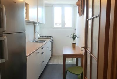 Apartament cu 2 camere semidecomandat, mobilat în Ultracentral