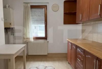 Apartament cu 3 camere decomandat în Sângeorgiu de Mureș