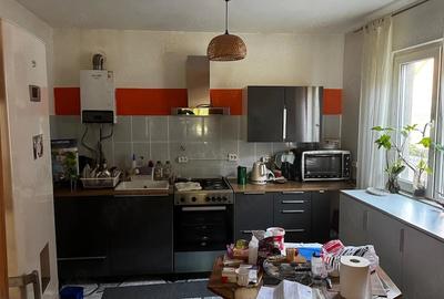 Casă cu Teren 250 Mp în Central