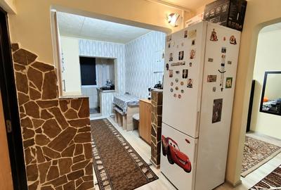 Apartament cu 3 camere decomandat, mobilat în Orașul Vechi