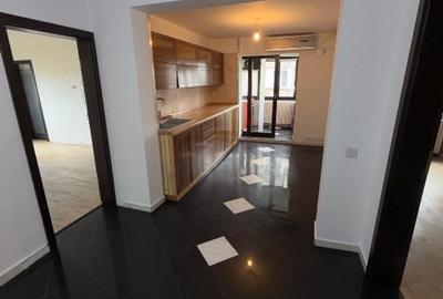 Apartament cu 4 camere decomandat, mobilat în Crângași
