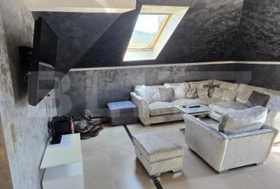 Apartament cu 3 camere decomandat, mobilat în Est