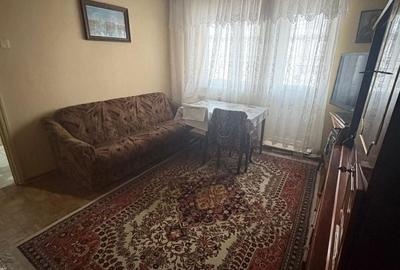 Apartament cu 3 camere semidecomandat în Lucăcești