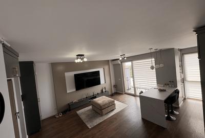 Apartament cu 3 camere decomandat în Soarelui