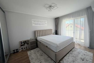 Casă cu 4 camere decomandat în Cristian - 12