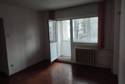 Apartament semidecomandat în Universitate - 1