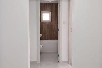 Apartament cu 2 camere decomandat în Nicolina