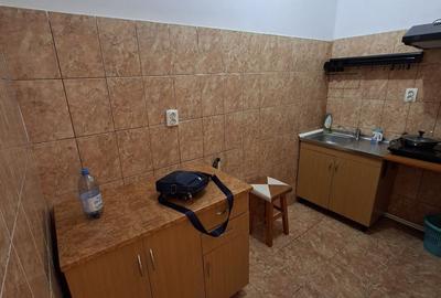 Garsonieră decomandată în Podu Roș