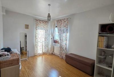 Casă individuală cu 5 camere cu Teren 240 Mp în Tei - 12
