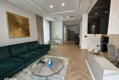 Casă cu 4 camere cu Teren 472 Mp în Central