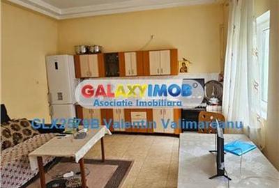Casă cu 4 camere cu Teren 246 Mp în Eroii Revoluției