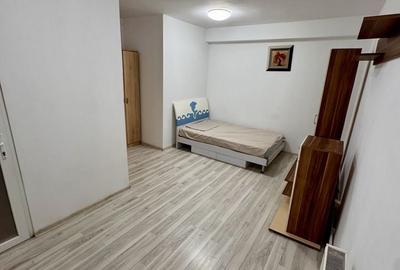 Apartament semidecomandat în Fundeni