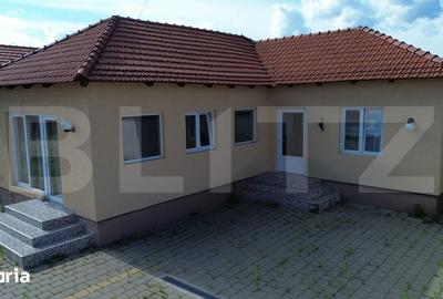 Casă cu 3 camere cu Teren 383 Mp în Central - 2