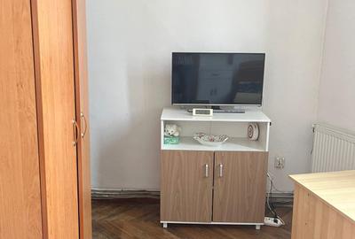 Apartament cu 2 camere decomandat în P-ța Universității - 6
