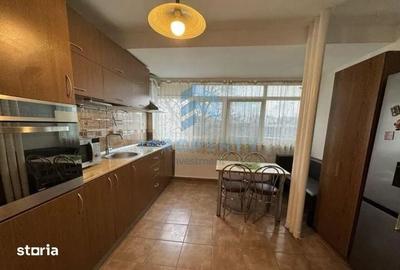Apartament cu 3 camere în Berceni - 1