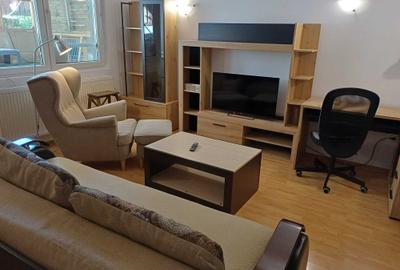Apartament cu 2 camere decomandat în Titan