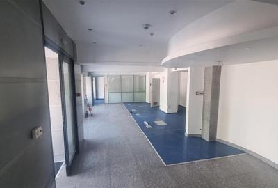 Spațiu comercial, de 330 mp, în Centrul Civic - 1
