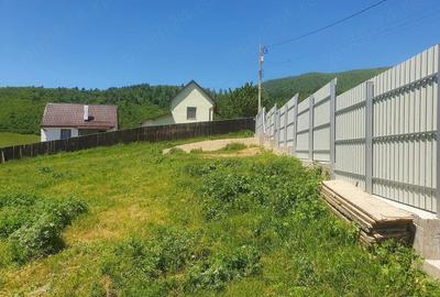 Teren de 3785 mp, în Central - 8