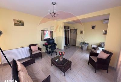 Casă cu 7 camere cu Teren 983 Mp în Garoafa - 11