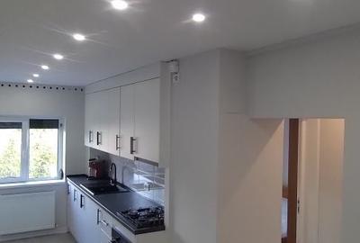 Apartament cu 2 camere decomandat în Coman - 2