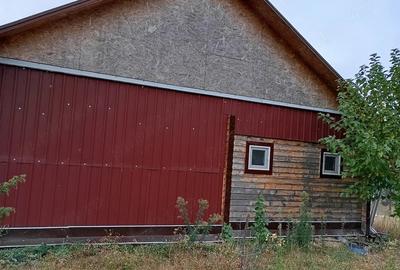 Casă cu 5 camere cu Teren 1500 Mp în Șagu