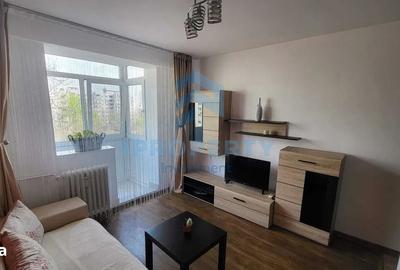Apartament cu 2 camere decomandat în Victoriei