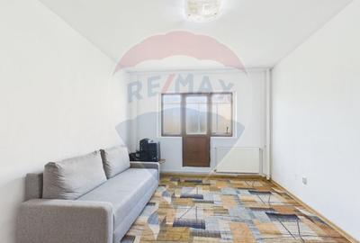 Apartament cu 3 camere decomandat, mobilat în Apărătorii Patriei