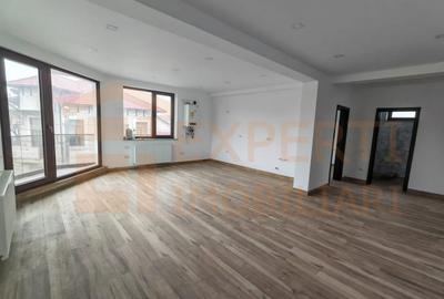 Spațiu comercial, de 360 mp, în Central - 15