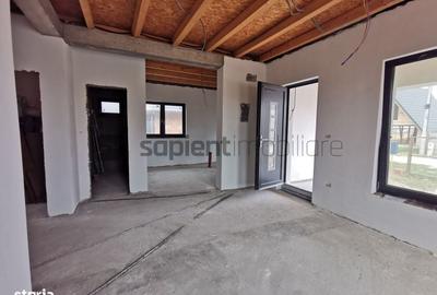 Casă cu 4 camere în Cihei