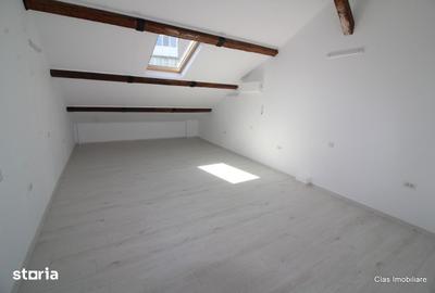 Spațiu comercial, de 407 mp, în Central - 6