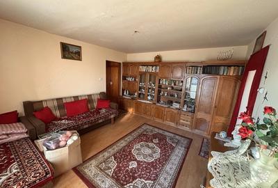 Apartament cu 2 camere nedecomandat, mobilat în Simeria - 2