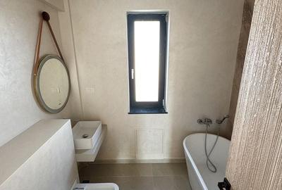 Casă cu 4 camere în Bucium