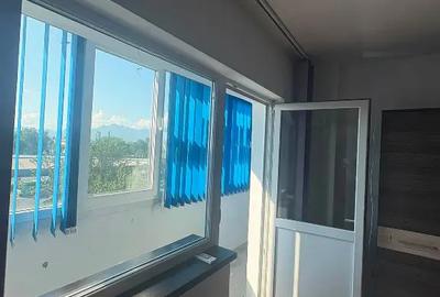 Apartament cu 2 camere semidecomandat în Triaj