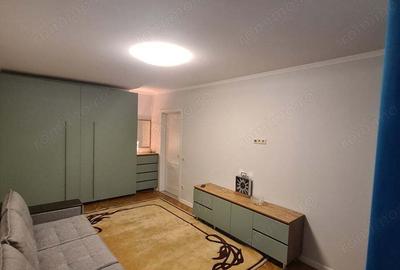 Apartament cu 2 camere în Apărătorii Patriei