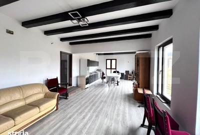 Casă cu Teren 3730 Mp în Stremț - 2