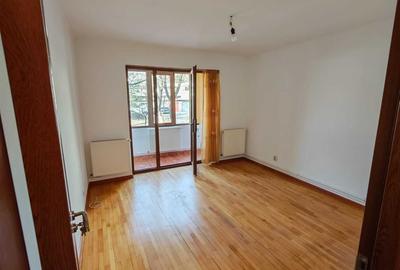 Apartament cu 3 camere decomandat în Central - 11