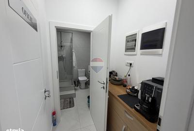 Spațiu comercial, de 80 mp, în Central