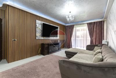Apartament cu 2 camere decomandat, mobilat în Tractorul