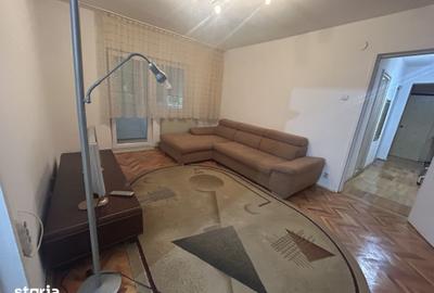 Apartament cu 3 camere semidecomandat în Est
