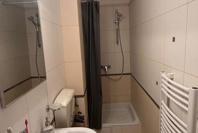 Apartament cu 3 camere decomandat în Intim - 1