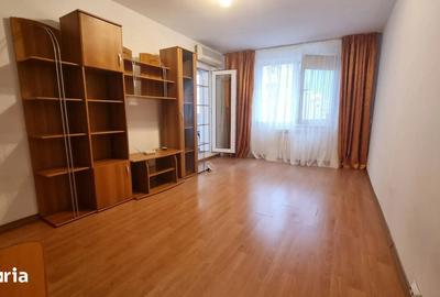 Apartament cu 3 camere decomandat în Berceni
