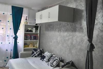 Garsonieră decomandată în Central