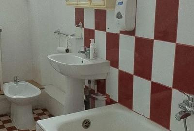 Apartament cu 3 camere în Universitate