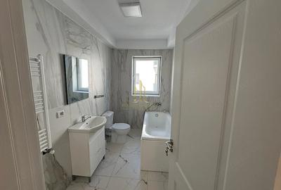 Apartament cu 3 camere decomandat în Poieni-Suceava